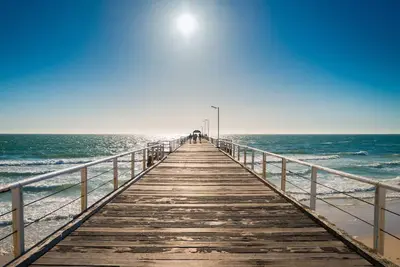 Image de Seaside Smart Home Coastal Chic at Henley Beach