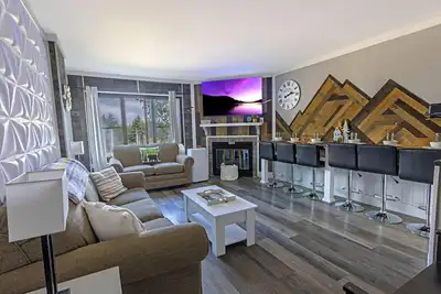 Image de Sc 5109: Modern 1br w/private balcony. Perfect for summer with pool!