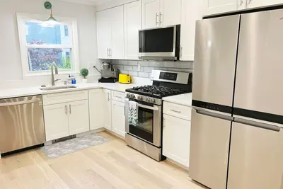 Image de New Townhome 2br+1. 5bath+parking, Ctrl Cambridge, H and Mit, Monthly Discount