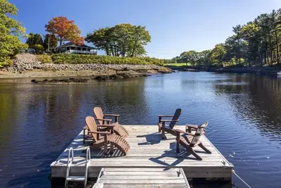 Image de Peaceful Riverfront Retreat