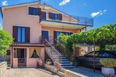 Image de Superbe appartement à Novigrad avec.