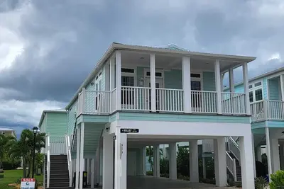 Image de Its Always 5 A Clock Here! ! ! Brand New House! ! Fully Furnished! ! !