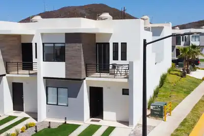 Image de Beautiful & Cozy Home in Private Community\n\n