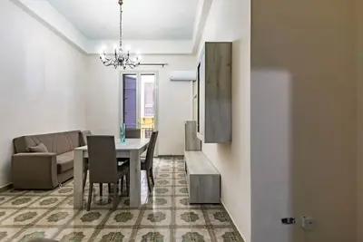 Image de Maximum Theater Roomy Flat with Covered Terrace