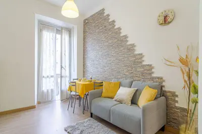 Image de Cenisia neighborhood! Bright Sunflower Mini Flat x3