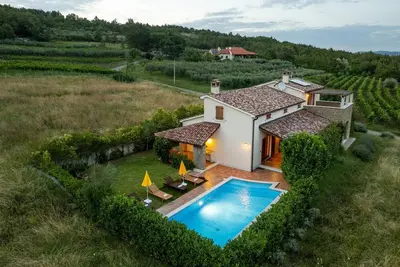 Image de Superbe maison Ă Buzet avec WiFi