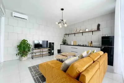Image de Brand New 2 Bedroom Villa w/roof top Canggu - 15mins from the beach!
