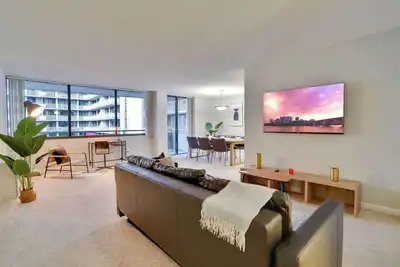 Image de Modern Apt – Steps from Metro