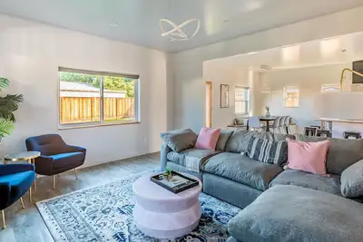 Image de Huge San Jose 5br w/ Private Backyard & 2-Car Garage, by Blueground
