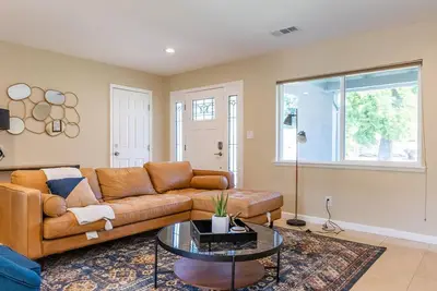 Image de Amazing Cupertino 4br w/ Backyard, close to Restaurants, by Blueground