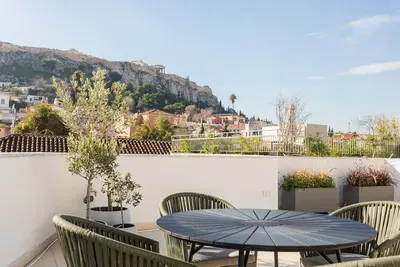 Image de Elysian 2br Apartment in Plaka 1
