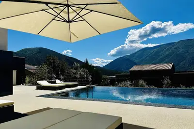 Image de La \"Villa Romy\" Piscine et Spa face au Ventoux en Provence, 5 étoiles