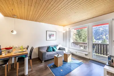Image de Allegra and welcome to the cozy 2nd floor.