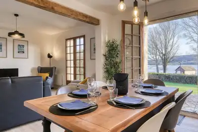 Image de La maison de la Cale : Maison familiale au bord de l'eau.