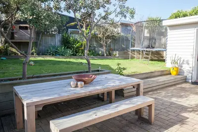 Image de Sunny Mount central family home