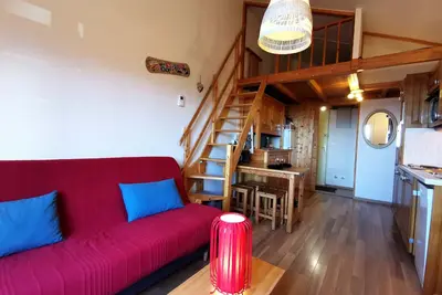 Image de Appartement cosy 4-6 pers avec balcon proche pistes, Tv, ascenseur et casier à ski