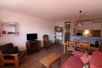 Image de Spacieux 2 pièces rénové pour 6, balcon, proche pistes et centre