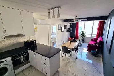 Image de Cozy Sea View Apt w\/ pool access + Netflix