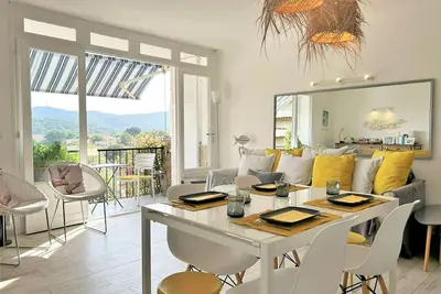 Image de Appartement lumineux avec terrasse, 500m de la plage, Bormes-les-Mimosas