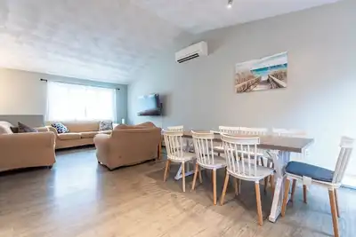 Image de Central Narragansett Location to enjoy all Ri destinations!