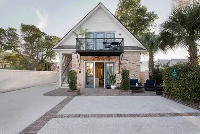 Image de Charming Charleston - 4br/4ba - Close to King St!