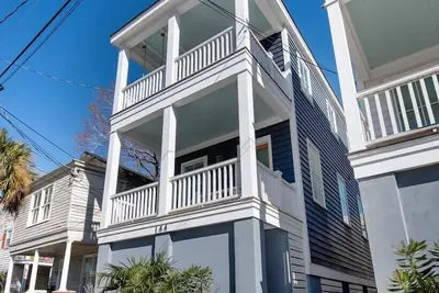 Image de Downtown Charleston - Newly Built!