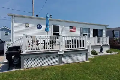 Image de Oceanfront East Matunuck Cottage