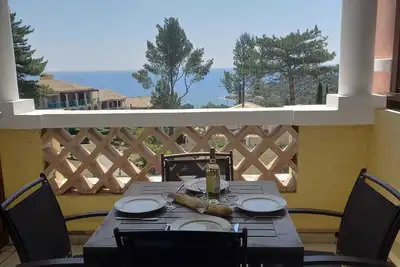 Image de Cap Esterel, T2 confortable 4/5 personnes, climatisé avec très belle vue sur mer