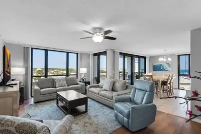 Image de ⭐Easy Beach Access-Partial Gulf Views-Pool & Tennis-3br Enclave 605a⭐