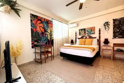 Image de 4 bedroom Miramar - 2 apt combo