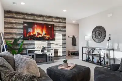 Image de Marmon Retreat w/private hot tub & theater