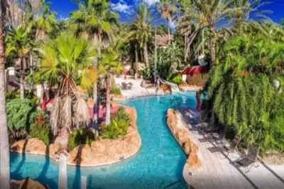 Image de Large 4 Bedroom \/2 Suites \/Wi-Fi free\/Balconi \/Mid-resort townhome\/Full Kitchen