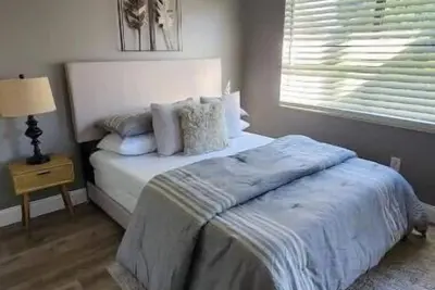 Image de Alluring 2bd/2ba in East Orlando.
