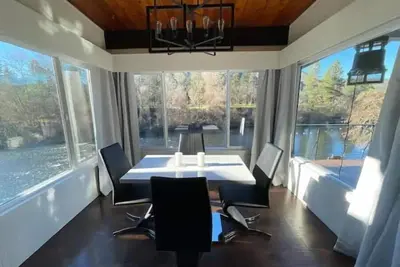 Image de Home on the River