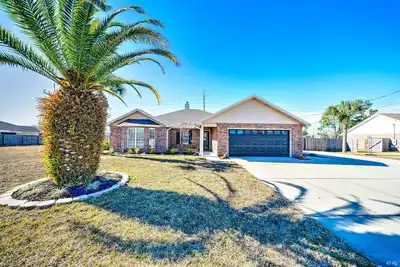 Image de Sunshine Stay! 3bed/2bath home with Pool & Game Room! Sleeps 10