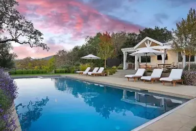Image de *New* Moon Mountain Family Retreat w/ Pool and Views - Plus Wine Passport