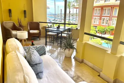 Image de Apartamento Junto al mar con IncreĂbles Vistas y Amplia Terraza en Sotogrande