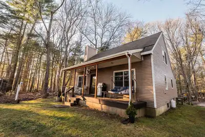 Image de Lakefront Cottage in the Woods w/Sauna Access. Pet-friendly. Abuts State Forest