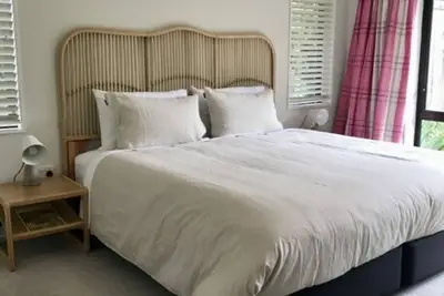 Image de Stunning 3 bedroom house with 2 bathrooms. large section and close to vineyards