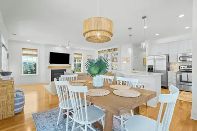 Image de Coastal getaway just steps away from the shores of Carolina Beach!