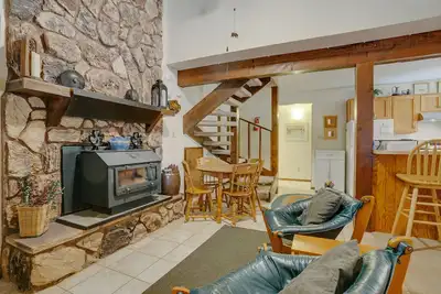 Image de Condo two blocks from the chair lift.