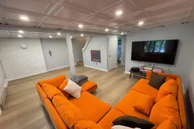 Image de Cozy chalet-style home with fire pit in The Hideout, a five star community.