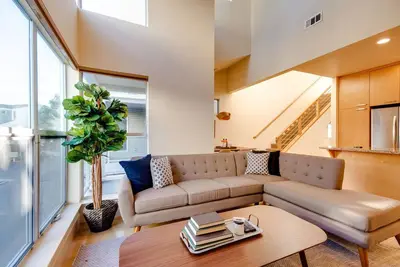 Image de Divine Menlo Park 3br w/ Balcony, Patio & Garden, nr Shops, by Blueground