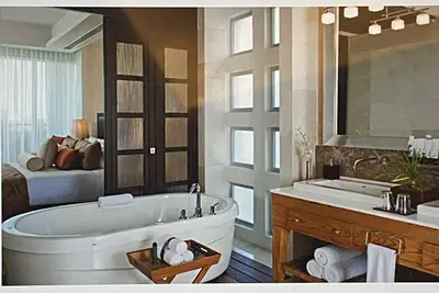 Image de Luxurious living in paradise!