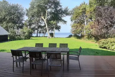 Image de Boddenstrand - Fh Boddenstrand- directly on the Bodden, sauna, garden!