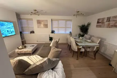Image de 2 bed modern town house