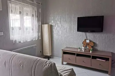 Image de Beau Studio Calme Avec Jardinet
