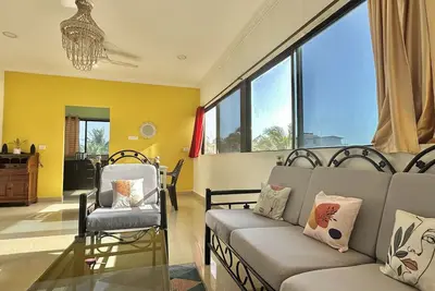 Image de Sunny Side Up Pent 1 with Pool, pet friendly, free parking, free wifi