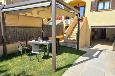 Image de Maison cosy avec clim, barbecue, wifi et parking - Ă 500m de la plage