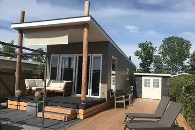 Image de Beautiful modern chalet with a large terrace under an awesome awning